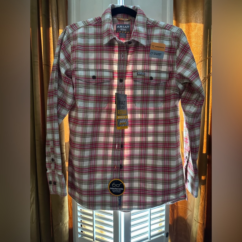 Ariat flannel button down shirt